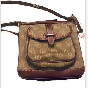 Authentic Dooney & Bourke Crossbody Bag
